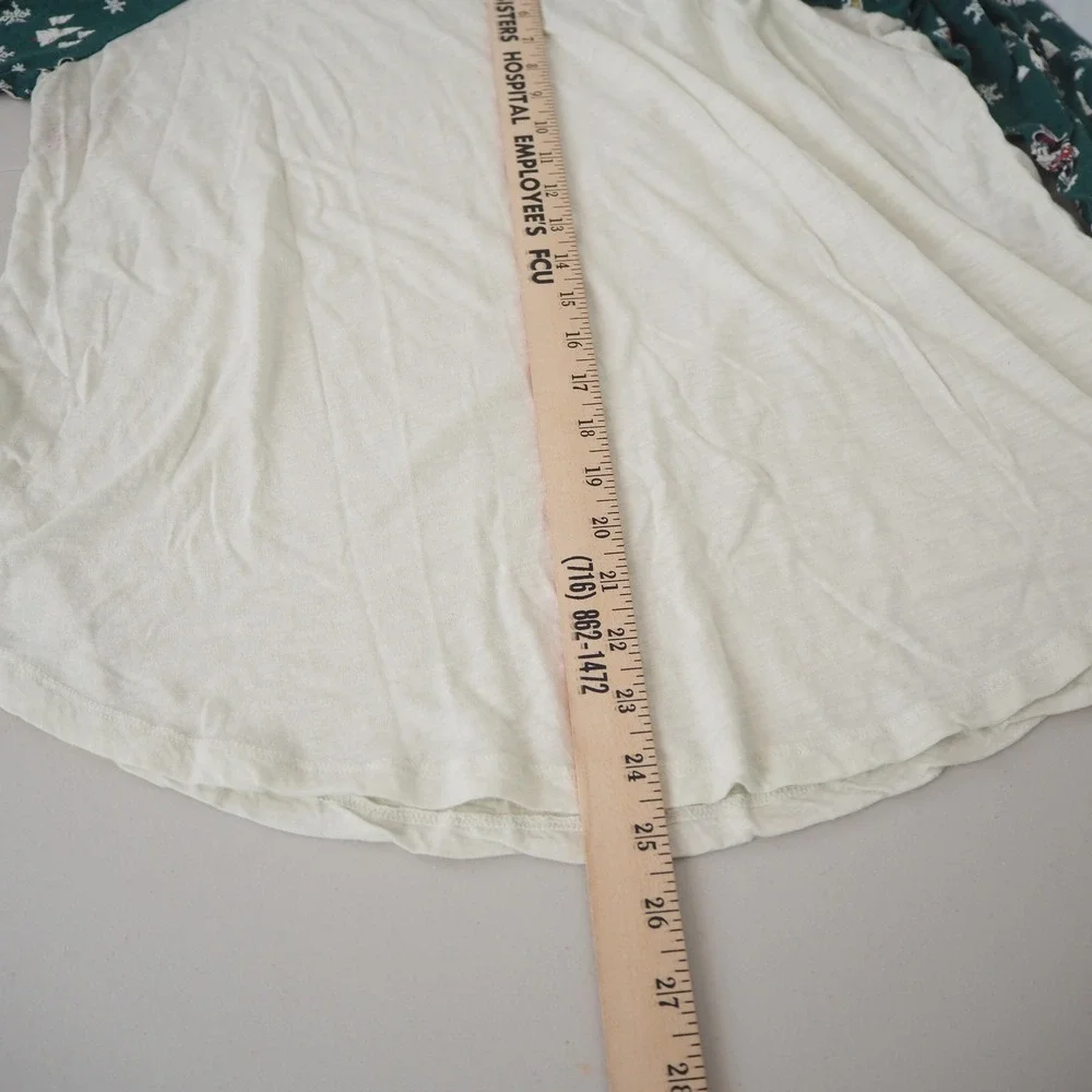 Torrid Disney Christmas White Slub Cotton Baseball Tshirt‎ Sz 1 Holiday Minnie - Picture 7 of 8